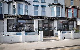 100 Pipers Hotel